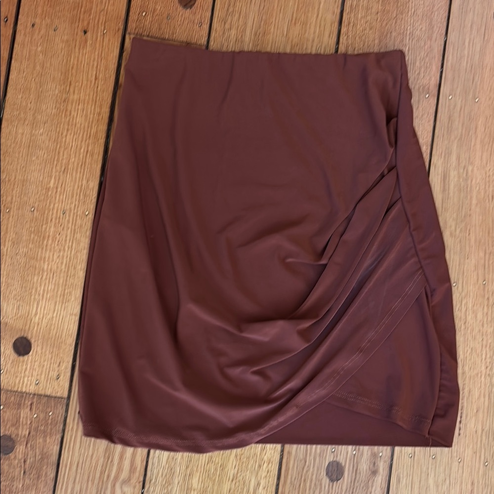Windsor mini-skirt size S ruched front brown/burnt orange color